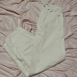 white balloon jeans